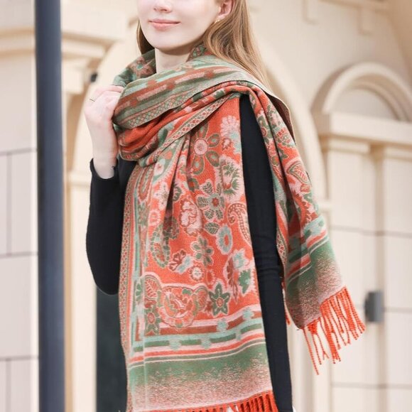 Luxurious Jacquard Scarf: Cozy Vintage Paisley Wrap for Winter Elegance - Picture 6 of 9